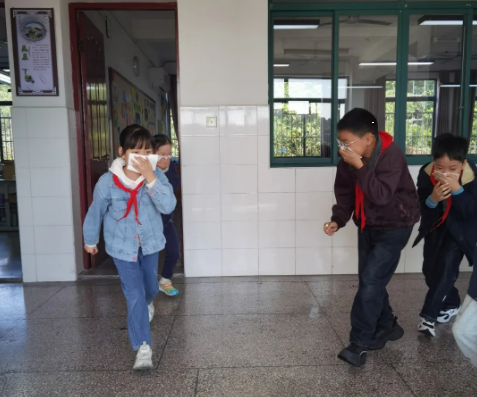 消防安全强把关 演练防患于未燃——吴中区莫厘实验小学幼山校区119消防演练活动